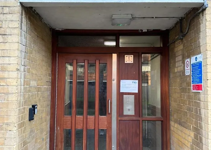 Kim33 Two Bedroom Apartment Central London
